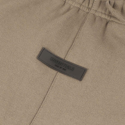 FOG ESSENTIALS フロッキープリント スウェット ショーツ