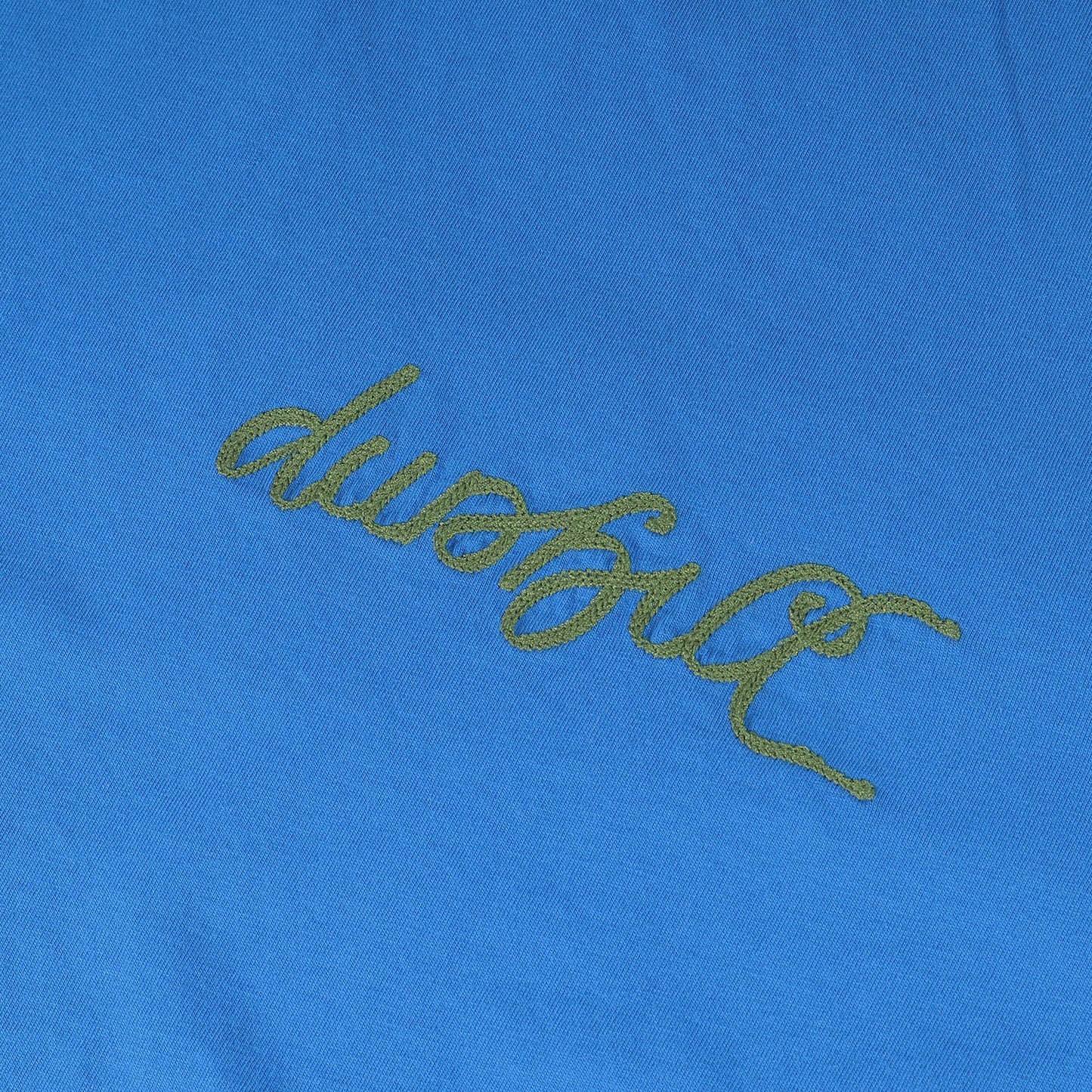 近年モデル チェーン刺繍ロゴ クルーネック Tシャツ