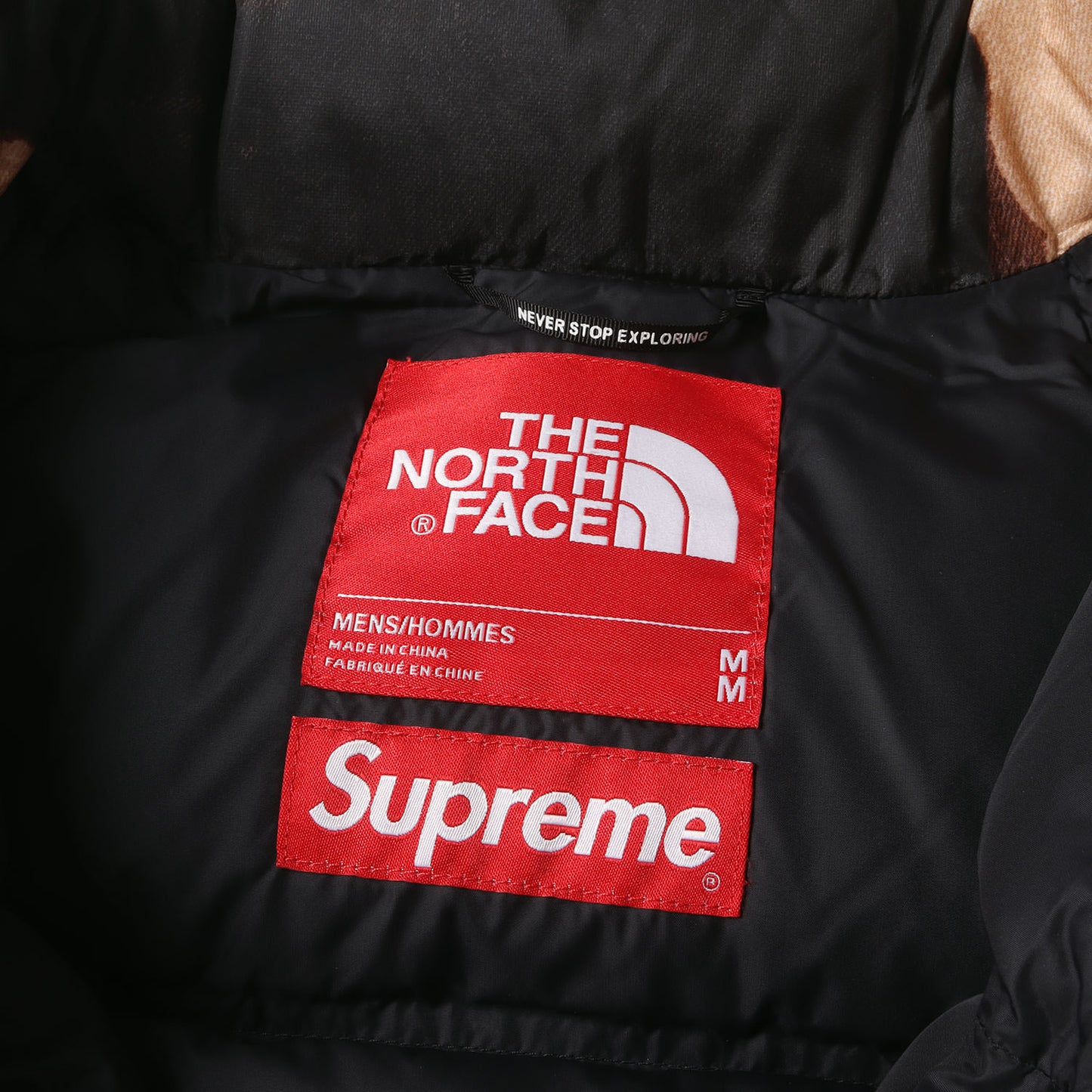 21AW ×THE NORTH FACE ブリーチド デニム プリント ヌプシ ダウンジャケット(Bleached Denim Print Nuptse Jacket)