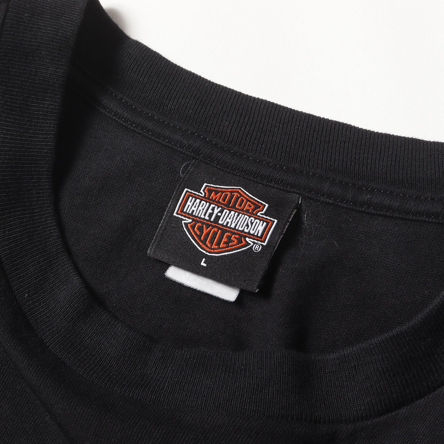 HARLEY-DAVIDSON ハーレーダビッドソン Tシャツ ブラック 黒 サイズ:L | 00s SUMMER DEALER SHOW 2002 フレイム シールドロゴ 両面プリント Tシャツ | USA製 HOLOUBEK | トップス カットソー 半袖【メンズ】【中古】【K4531】 HARLEY-DAVIDSON (ハーレーダビッドソン) 00s SUMMER DEALER SHOW 2002