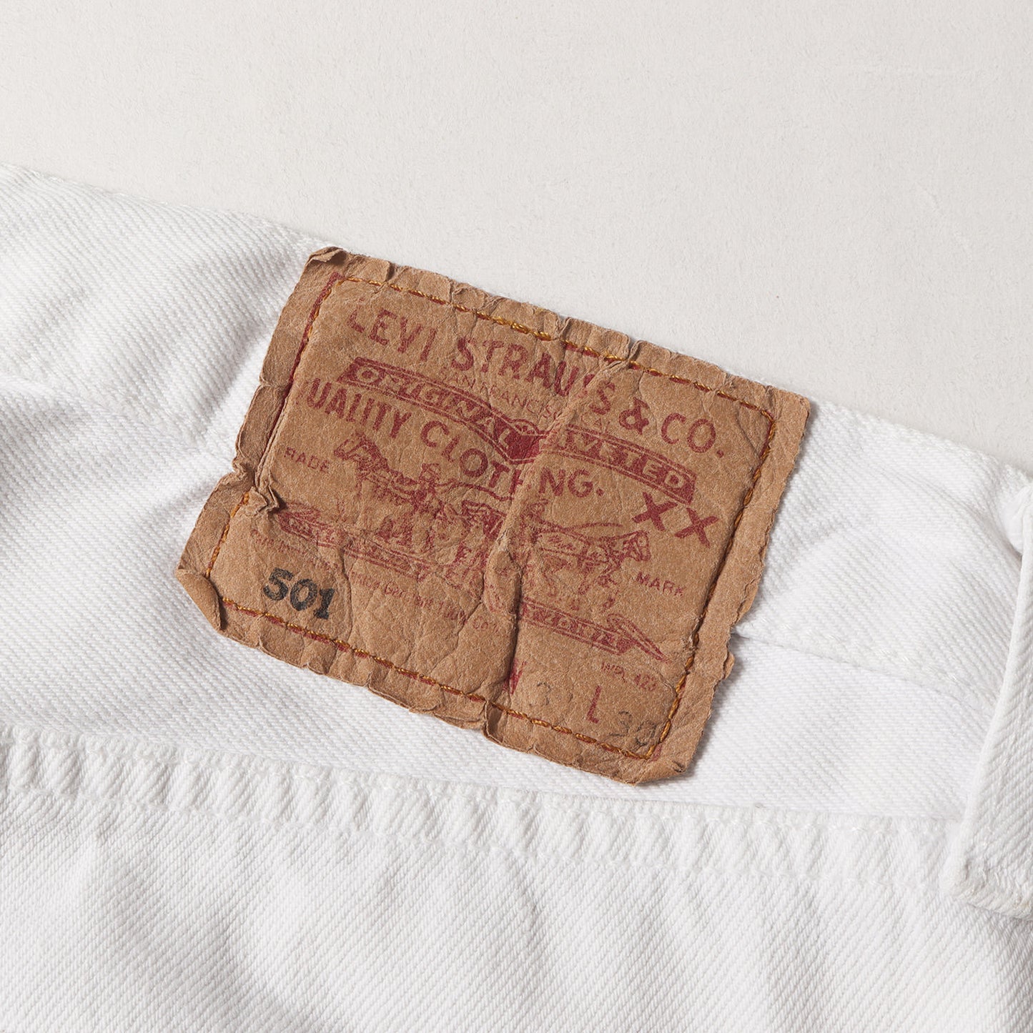 90s EURO Levi's 501 ホワイトデニムパンツ (501-0150) ポーランド製