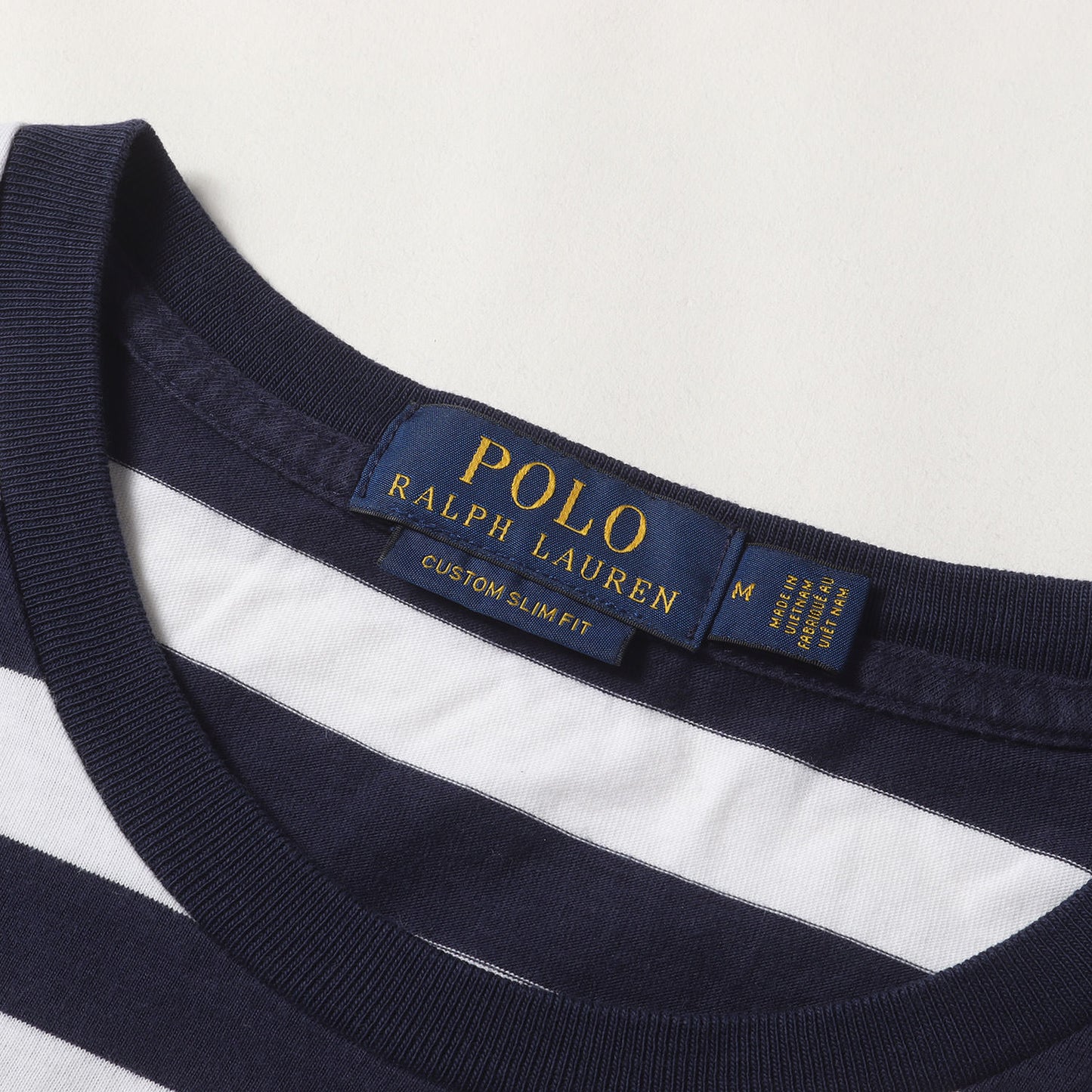 [現行モデル] ワンポイント刺繍 スリム ボーダー Tシャツ(CUSTOM SLIM FIT)