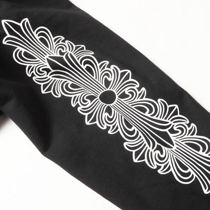 近年モデル ホースシュー&フローラルクロス スウェットパーカー(SWTSHRT PLVR)