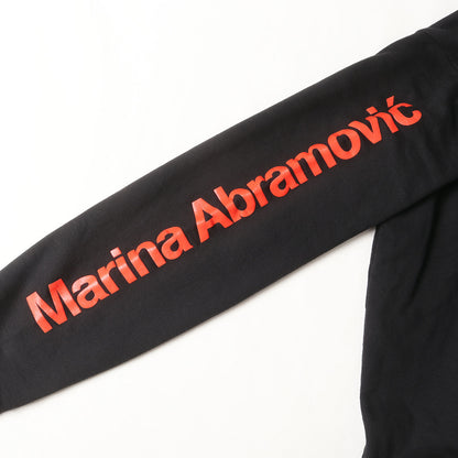 近年モデル ×MARINA ABRAMOVIC グラフィック スウェットパーカー
