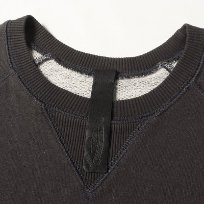 近年モデル Y Not ダガー刺繍 クルーネック スウェット(YNOT Vertical Logo Embroidery Sweat Shirt)