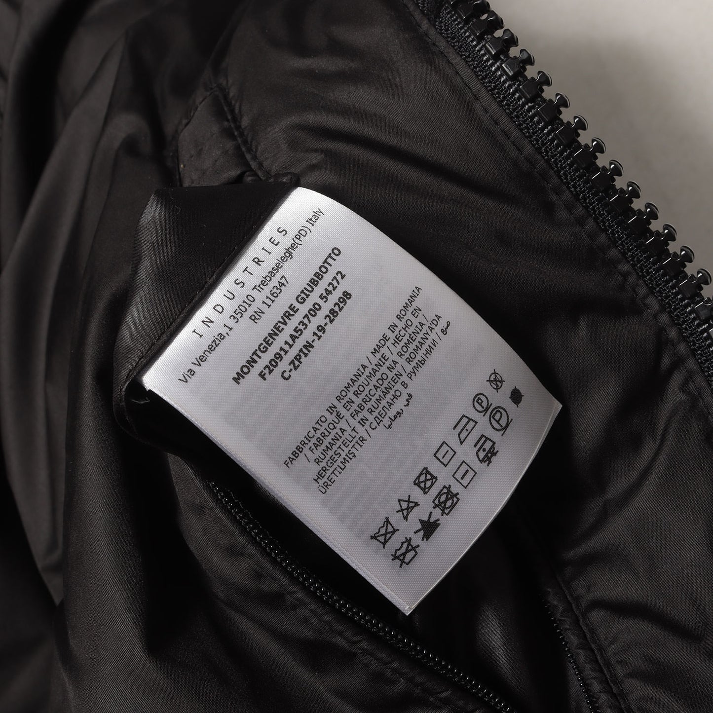 モンジュネーブル フード付き ウール ダウンジャケット(MONTGENEVRE)