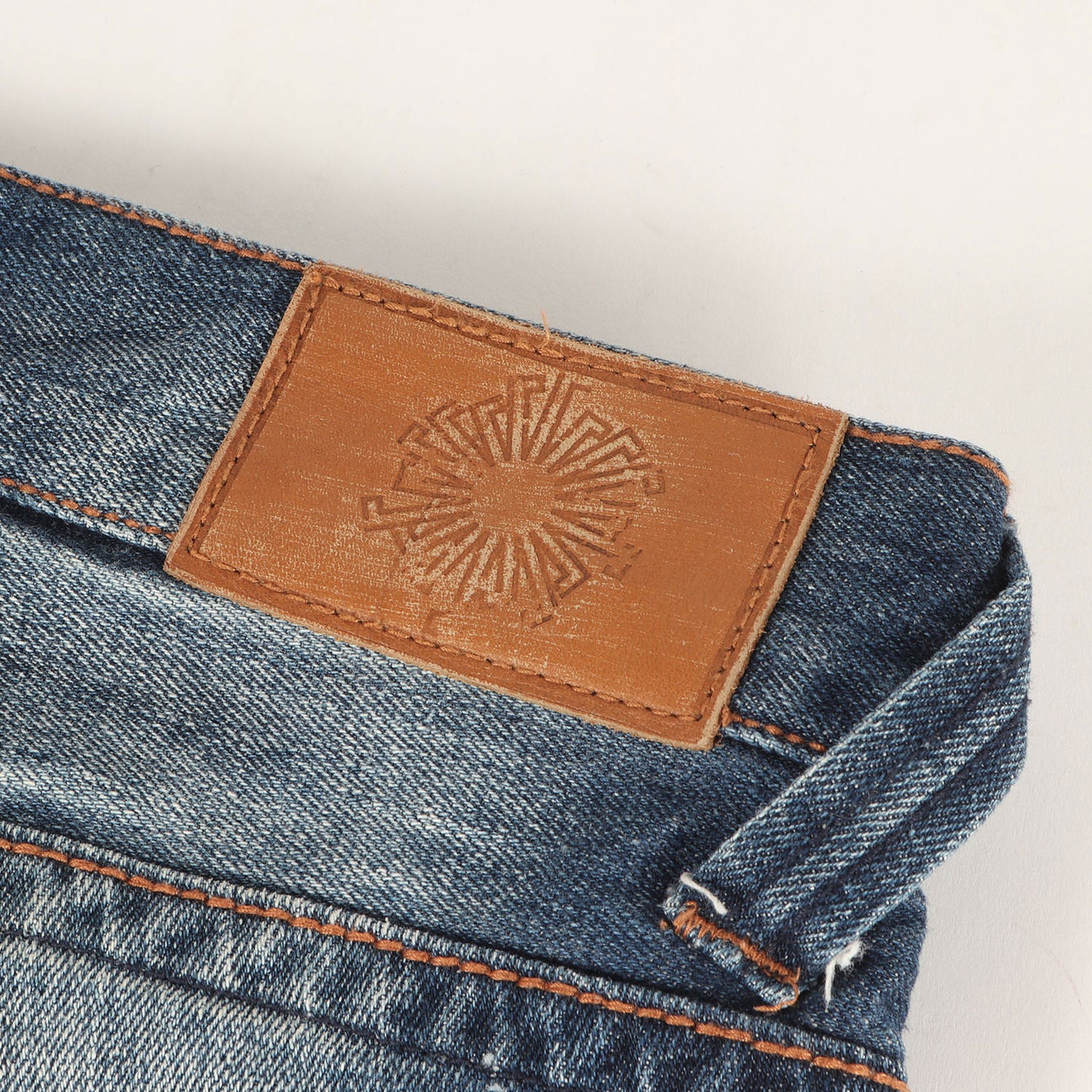 00s ラインストーン 刺繍デザイン ブーツカット デニムパンツ