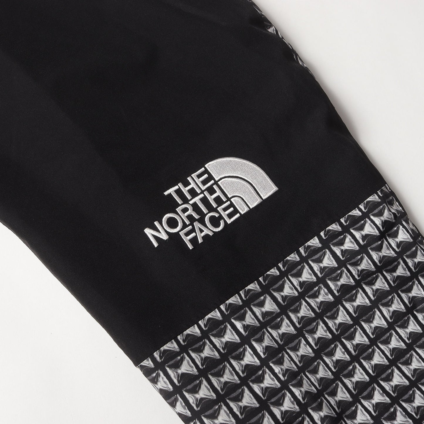 21SS ×THE NORTH FACE スタッズ柄 マウンテン ライト ジャケット(Studded Mountain Light Jacket)