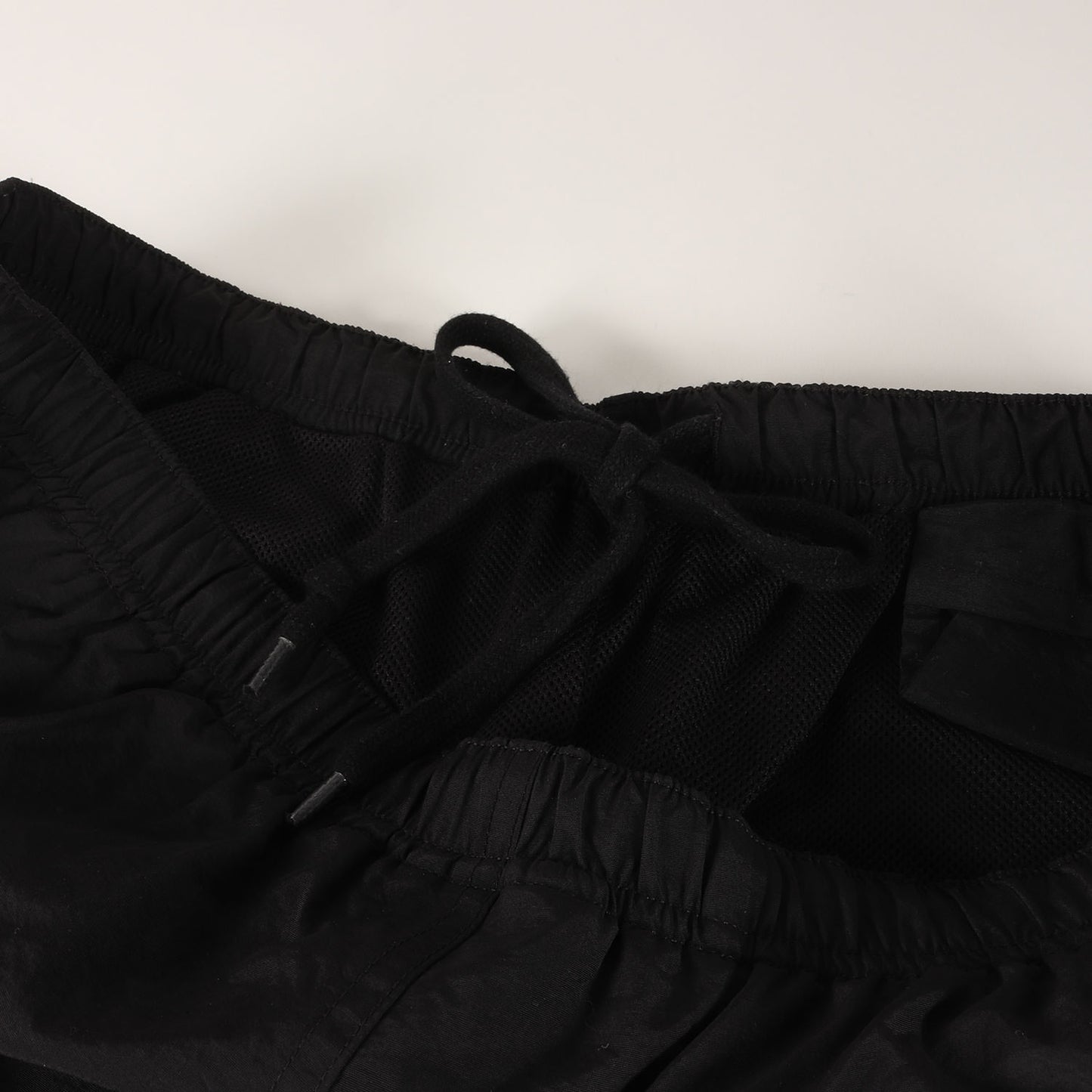 アーチロゴ ナイロン トラックパンツ(Corner Arc Track Pant)