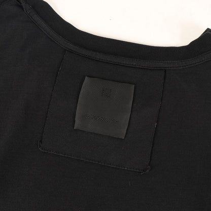 近年モデル チェーン付き クルーネック Tシャツ(CLASSIC FIT)
