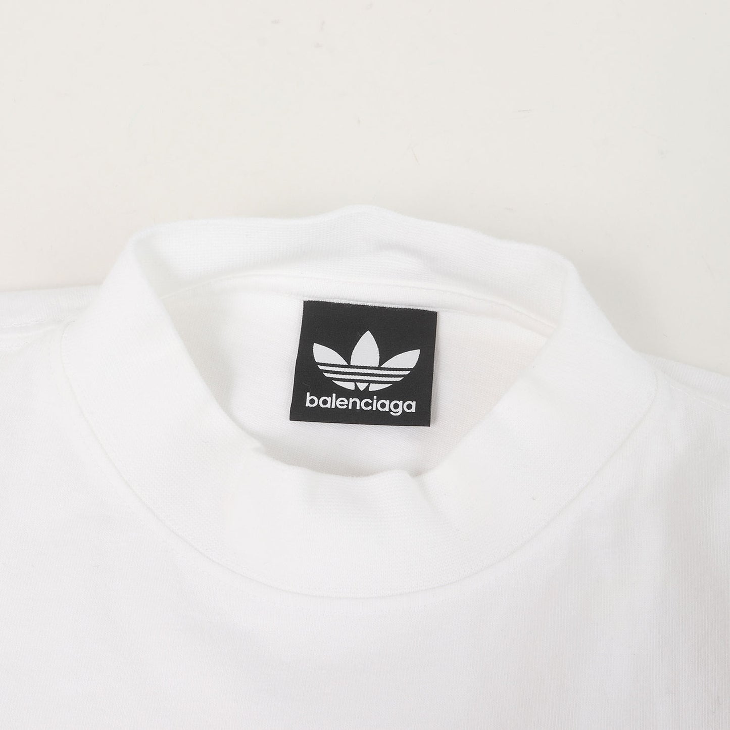 ×adidas トレフォイルロゴ刺繍 オーバーサイズ Tシャツ