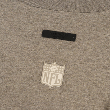 25AW FOG ESSENTIALS ×NFL アトランタ・ファルコンズ Tシャツ(Falcons Tee)