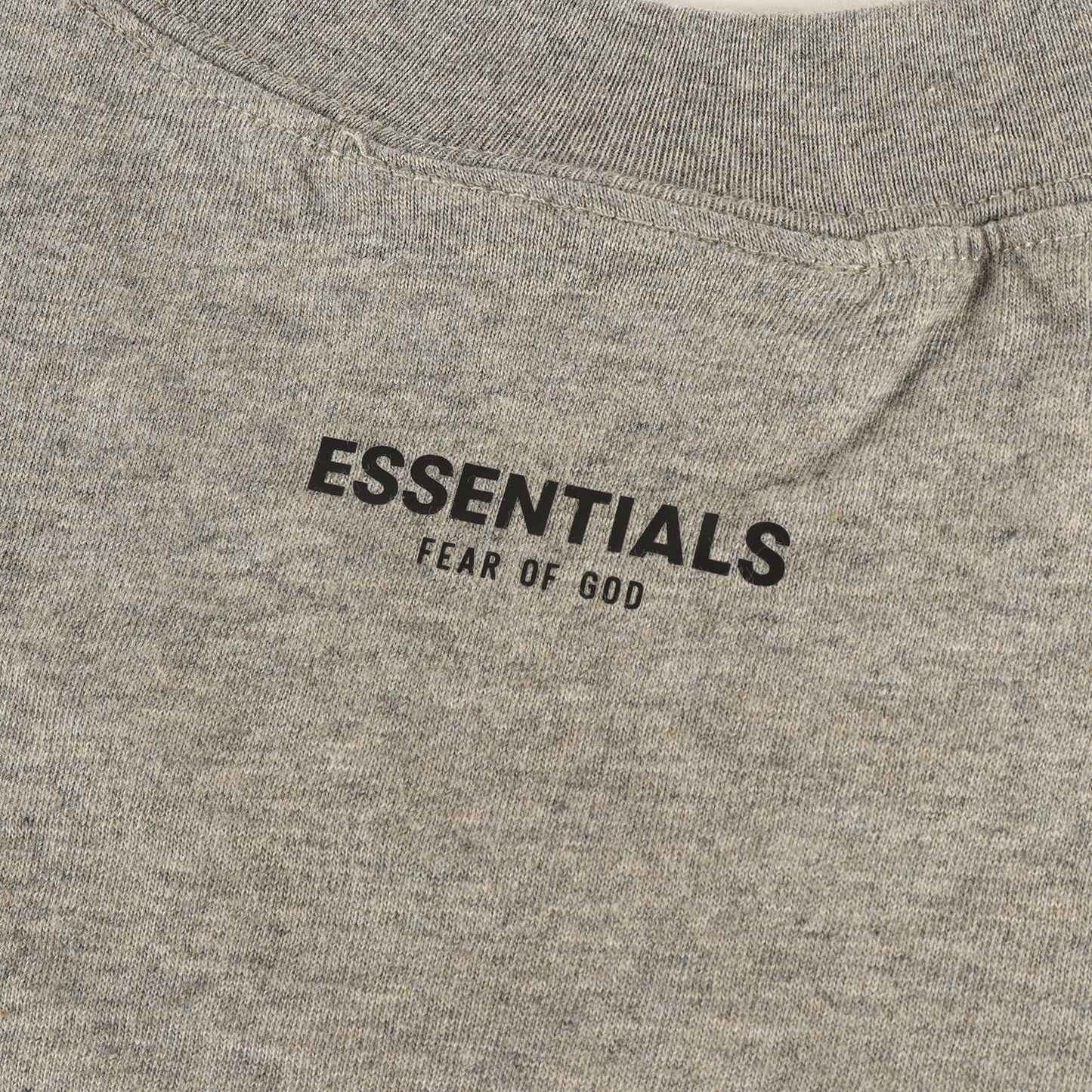 FOG ESSENTIALS スモールロゴ クルーネック Tシャツ