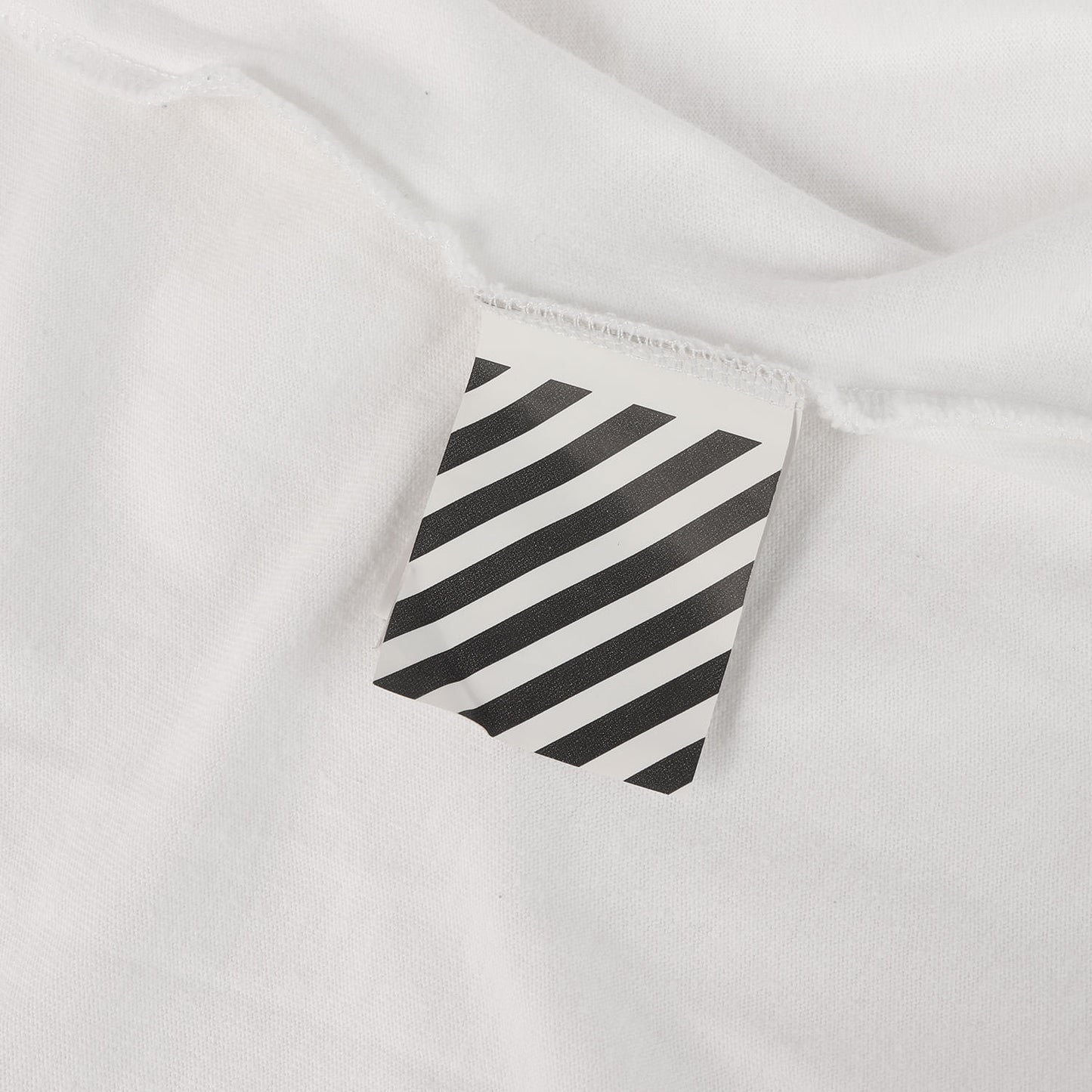 20SS グラフィックプリント Tシャツ (WAVY LINE LOGO S/S SLIM TEE)