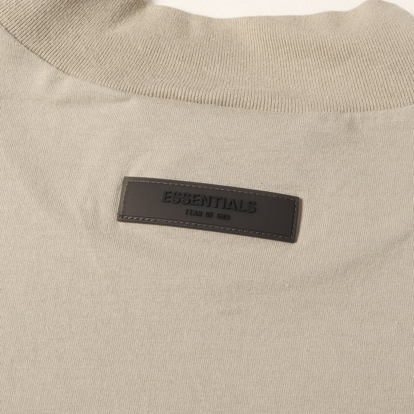 FOG ESSENTIALS モックネック ロングスリーブ Tシャツ