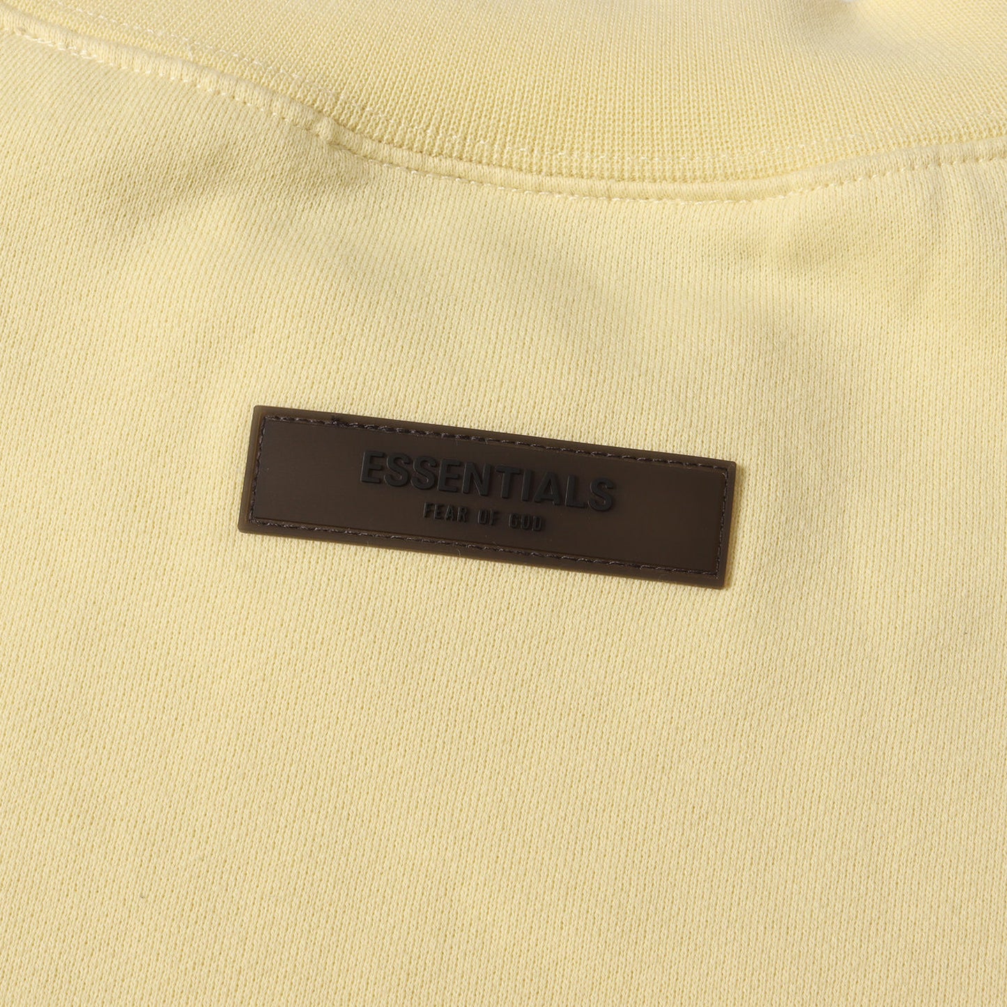 FOG ESSENTIALS フロッキープリント オーバーサイズ スウェット(Relaxed Crewneck)