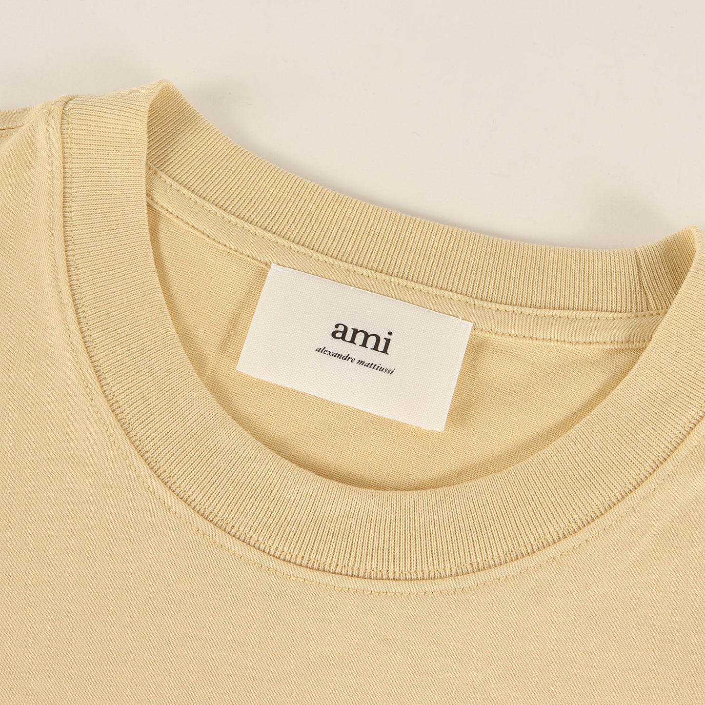 ハートロゴ刺繍 クルーネック Tシャツ