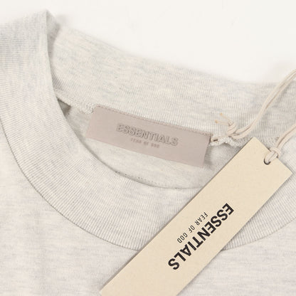 FOG ESSENTIALS フロッキープリント Tシャツ