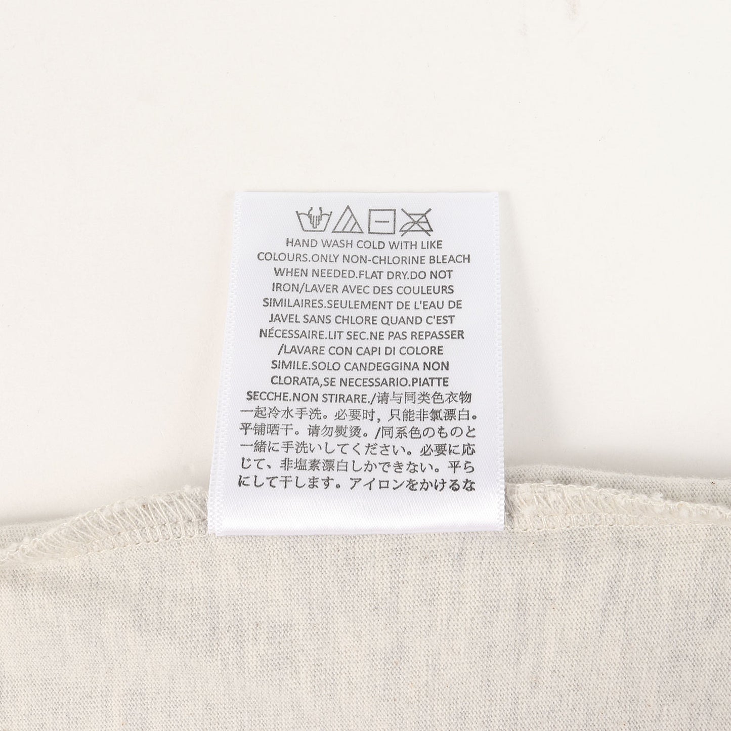 FOG ESSENTIALS フロッキープリント Tシャツ