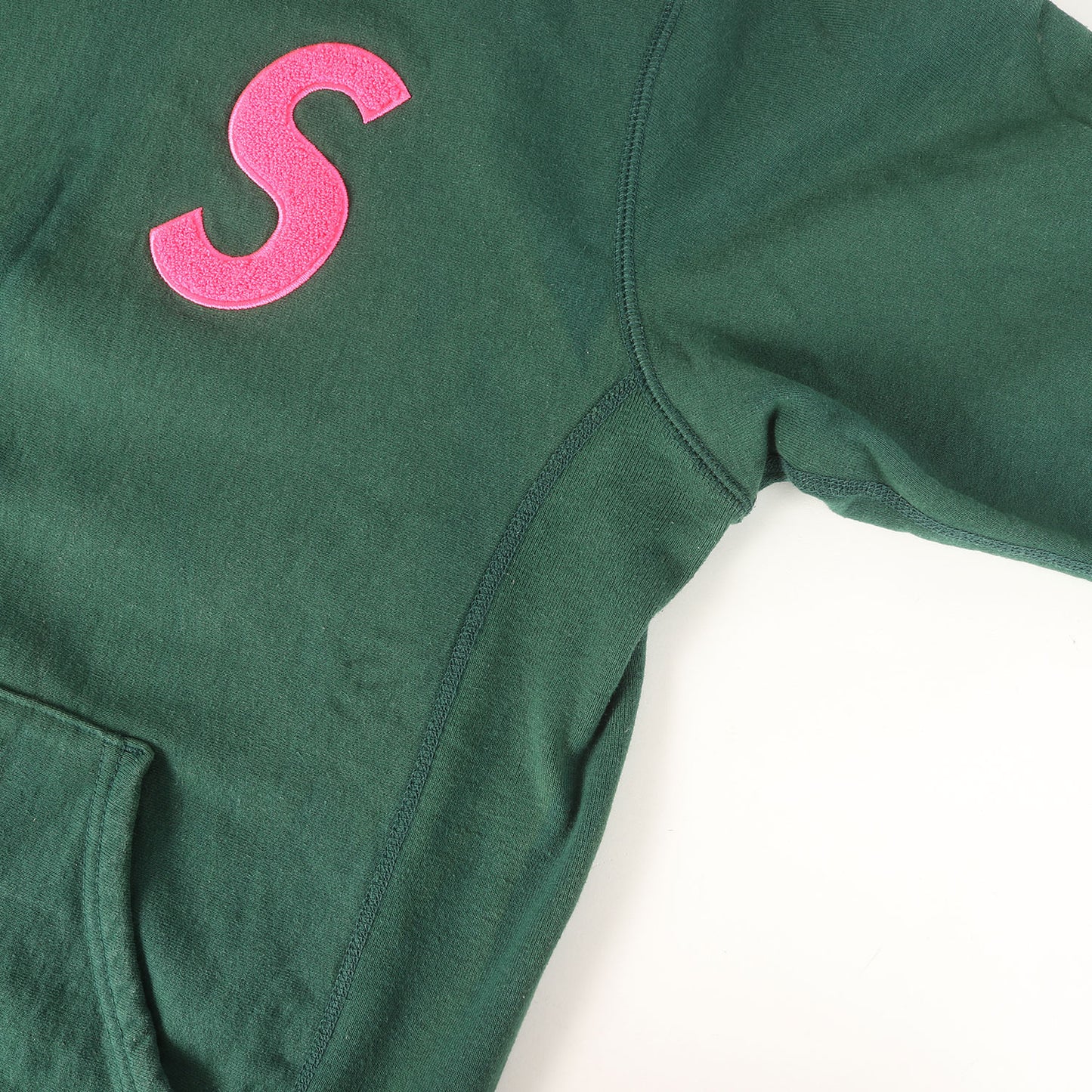 Sロゴ ワッペン スウェットパーカー (S Logo Hooded Sweatshirt)