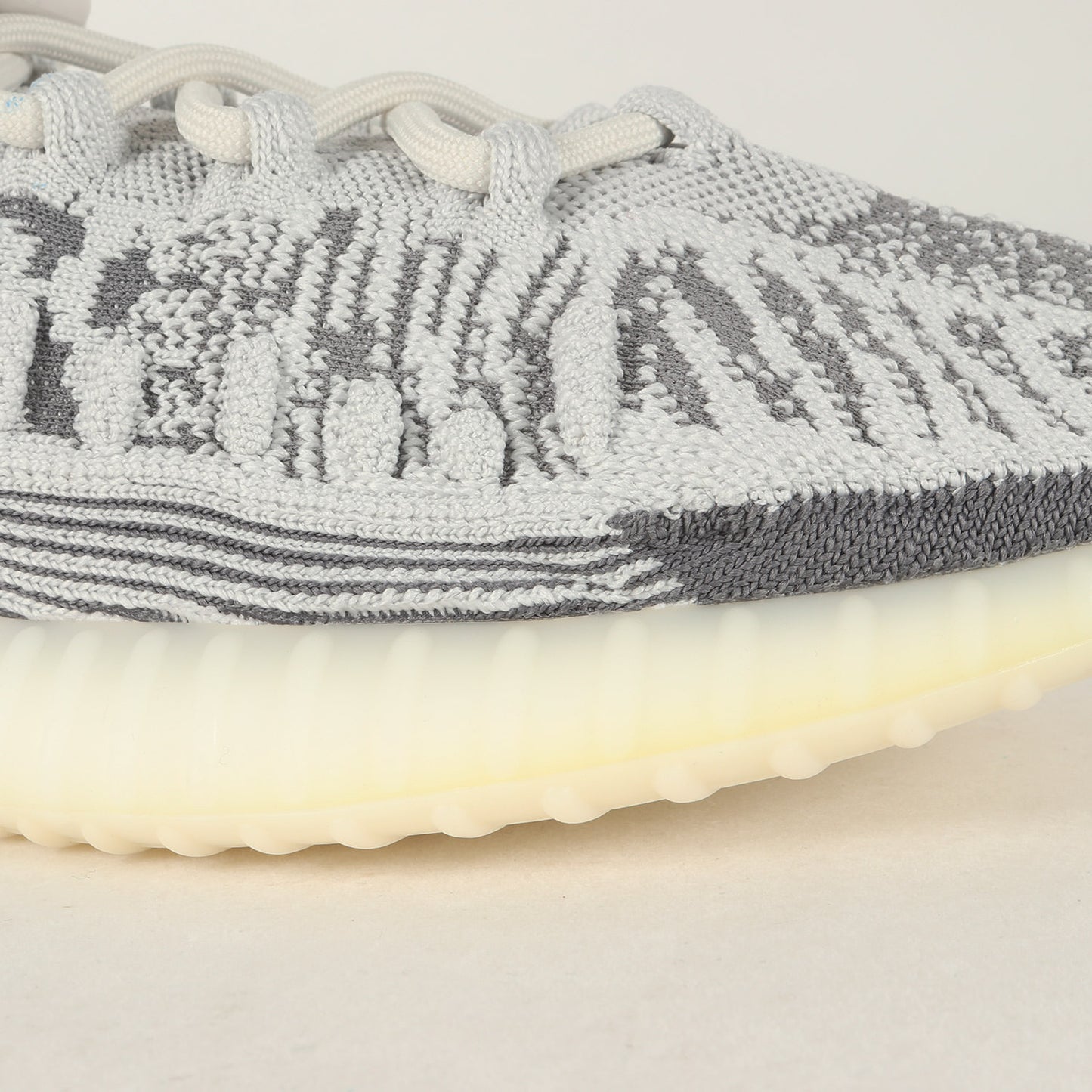 23SS YEEZY 350 V2 CMPCT SLATE WHITE (IG9608)