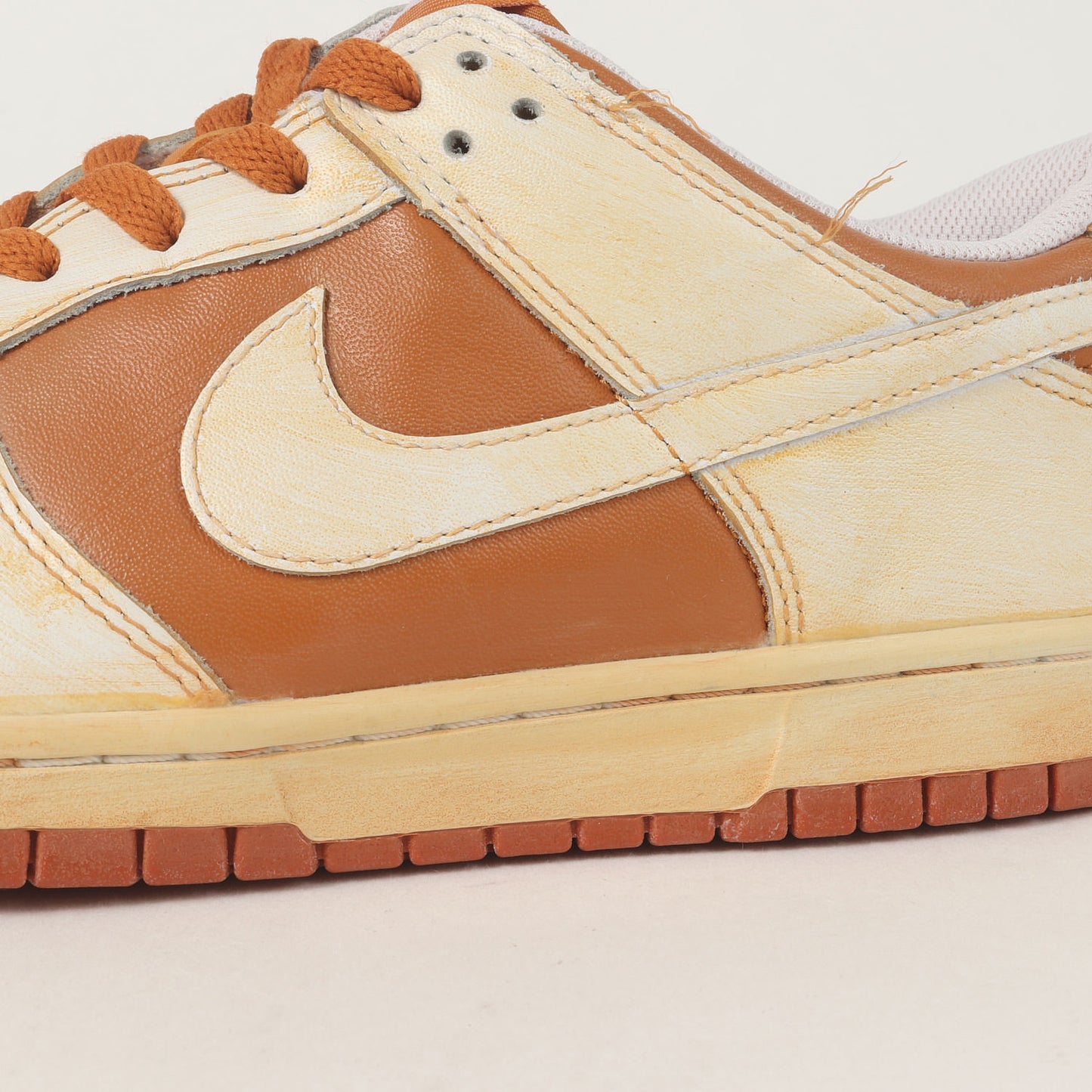 DUNK LOW VNTG 裏ダンク (446242-701)