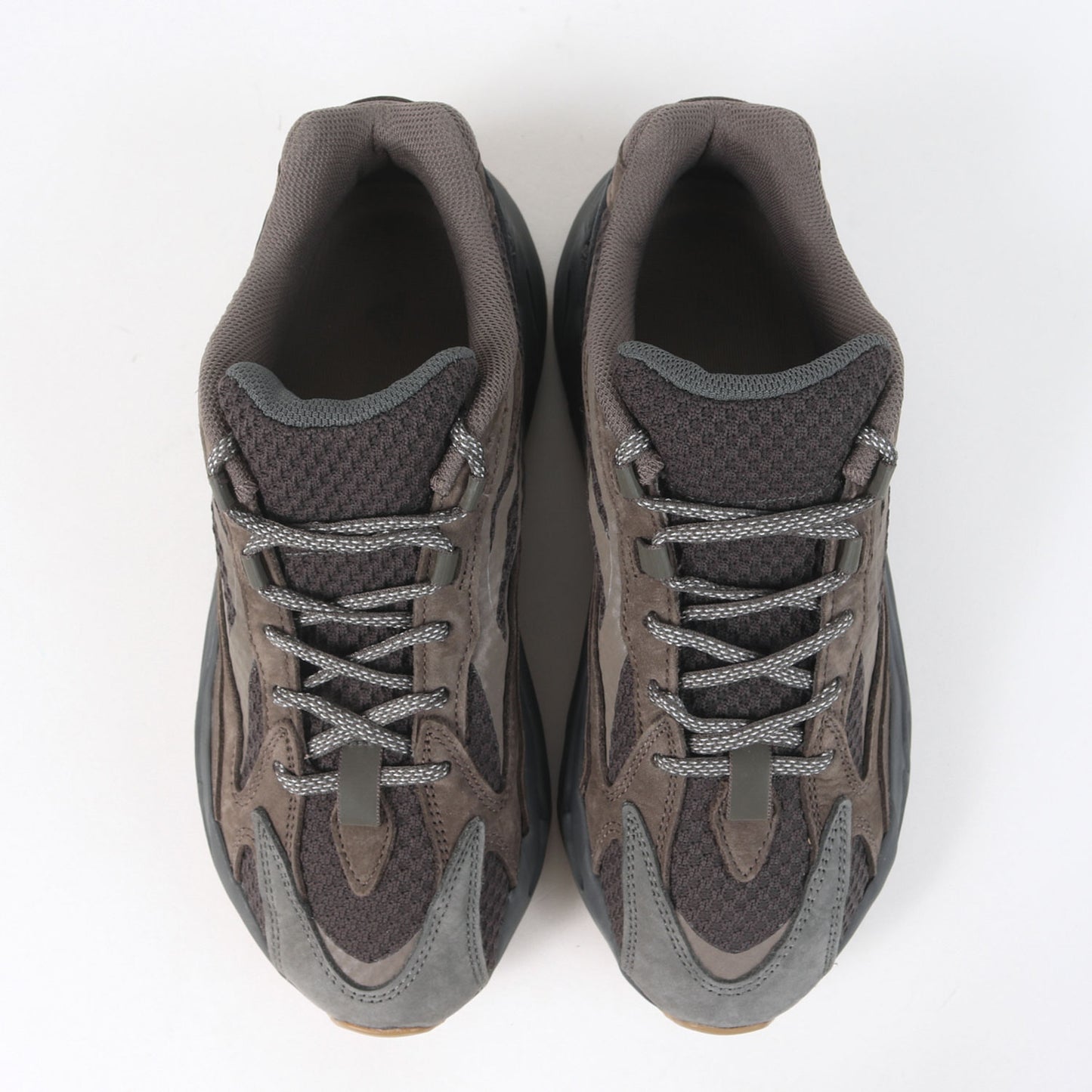 YEEZY BOOST 700 V2 GEODE (EG6860)