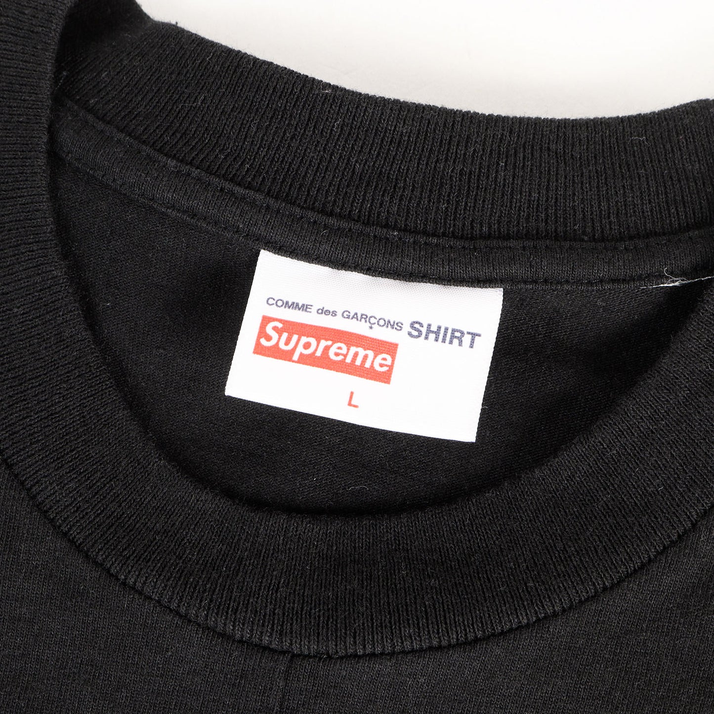 ×COMME des GARCONS SHIRT スプリット BOXロゴ Tシャツ(Split Box Logo Tee)