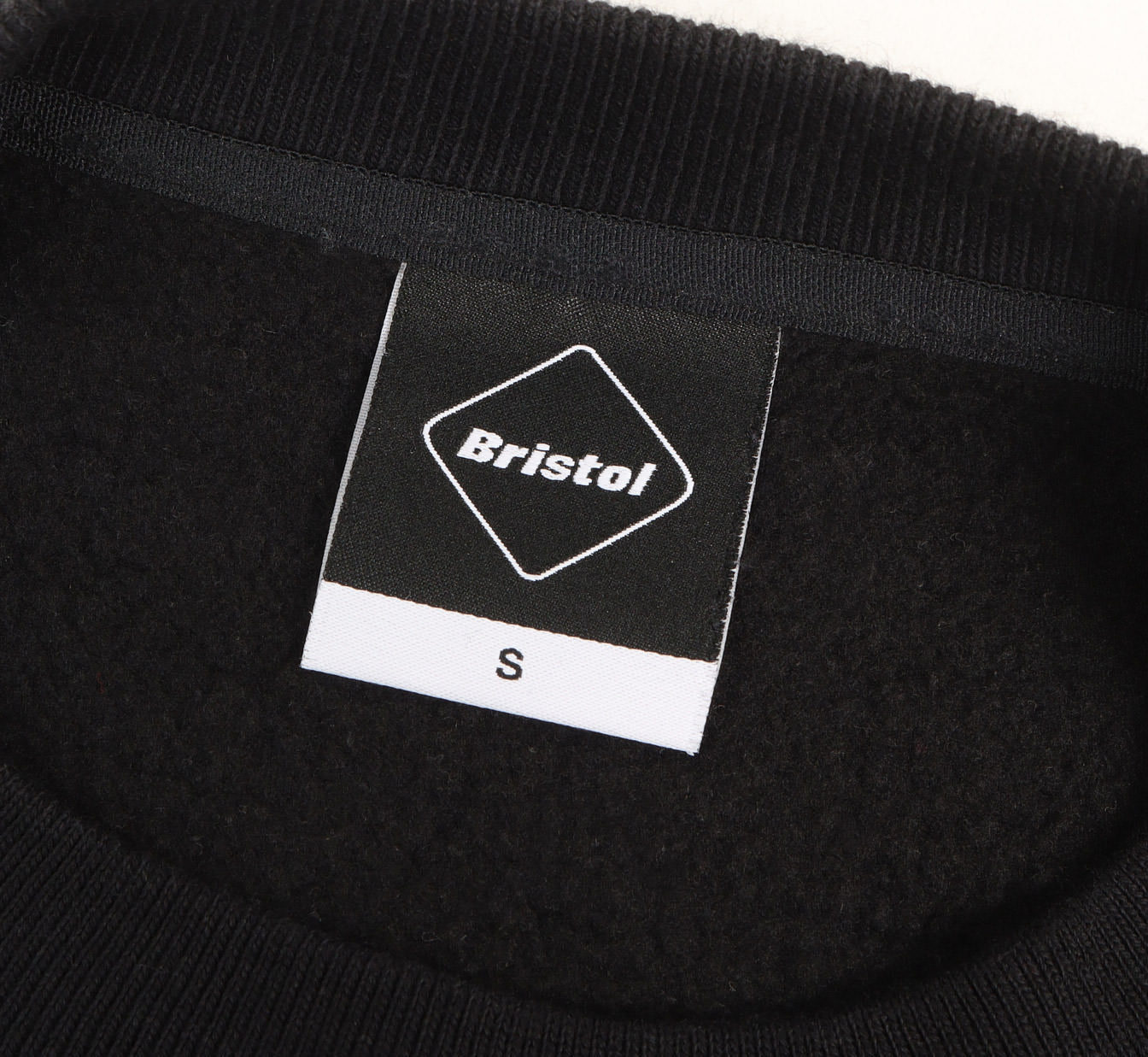 24AW ブランドロゴ クルーネック スウェット(BLURRED LOGO CREW NECK SWEAT)