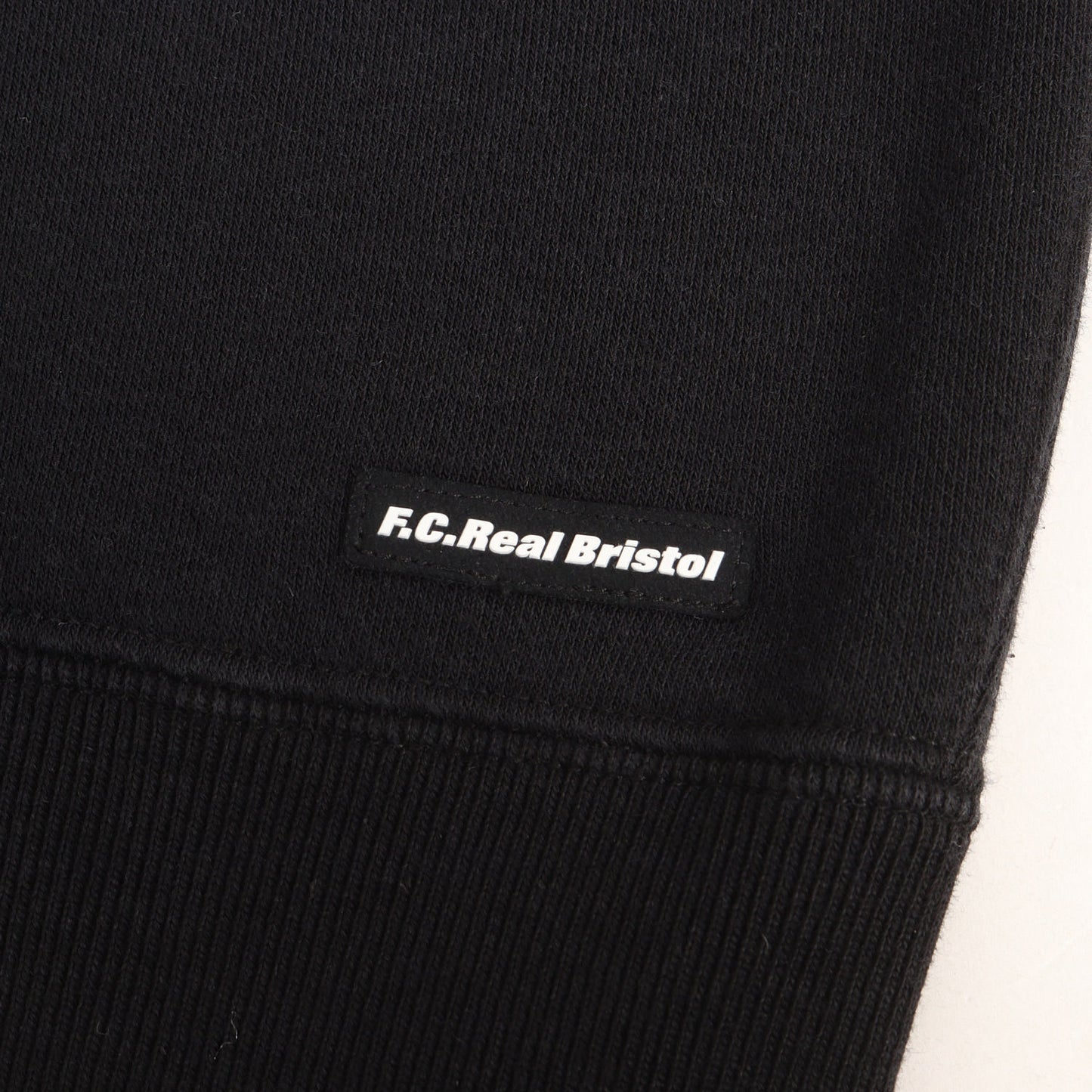 24AW ブランドロゴ クルーネック スウェット(BLURRED LOGO CREW NECK SWEAT)