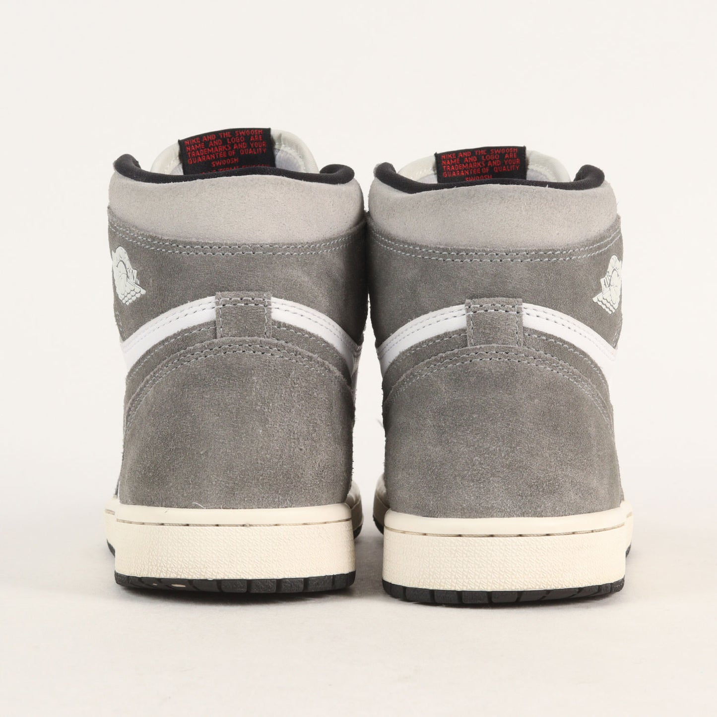 AIR JORDAN 1 RETRO HIGH OG BLACK AND SMOKE GREY (DZ5485-051)