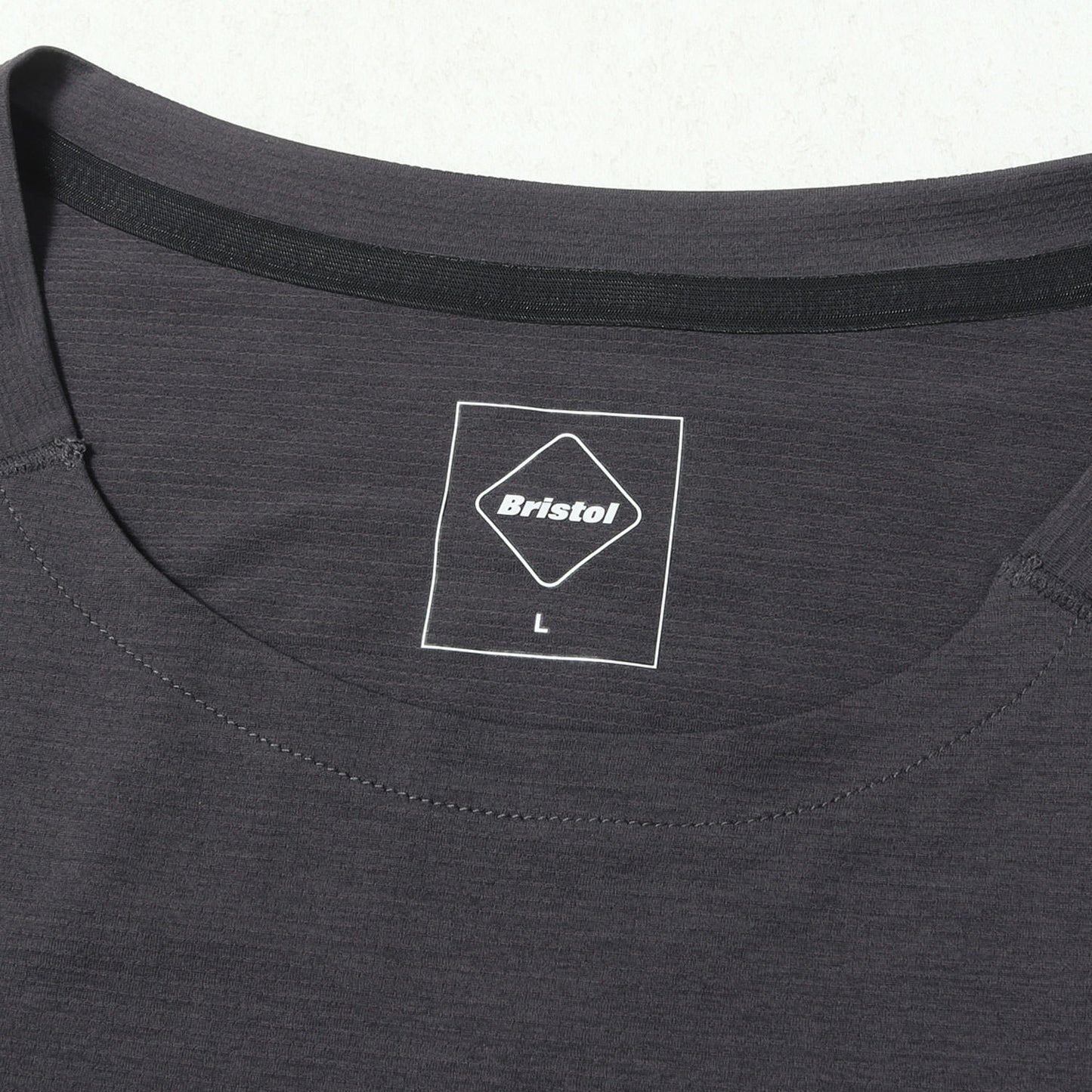25SS ストレッチ テック トレーニング ロングスリーブ トップ(TECH L/S TRAIL TOP)