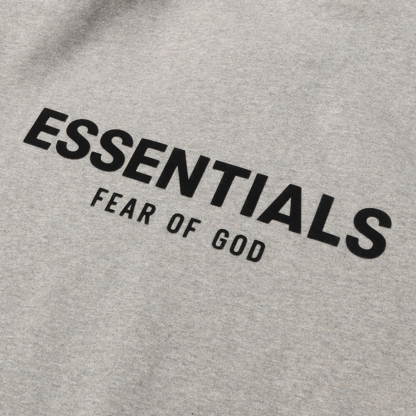 FOG ESSENTIALS フロッキープリント スウェットパーカー