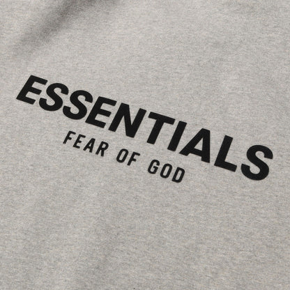 FOG ESSENTIALS フロッキープリント スウェットパーカー