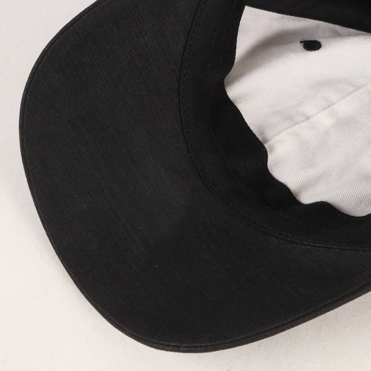 23SS ×UNDERCOVER スタッズ付き バックサテン 6パネルキャップ(Studded 6-Panel)