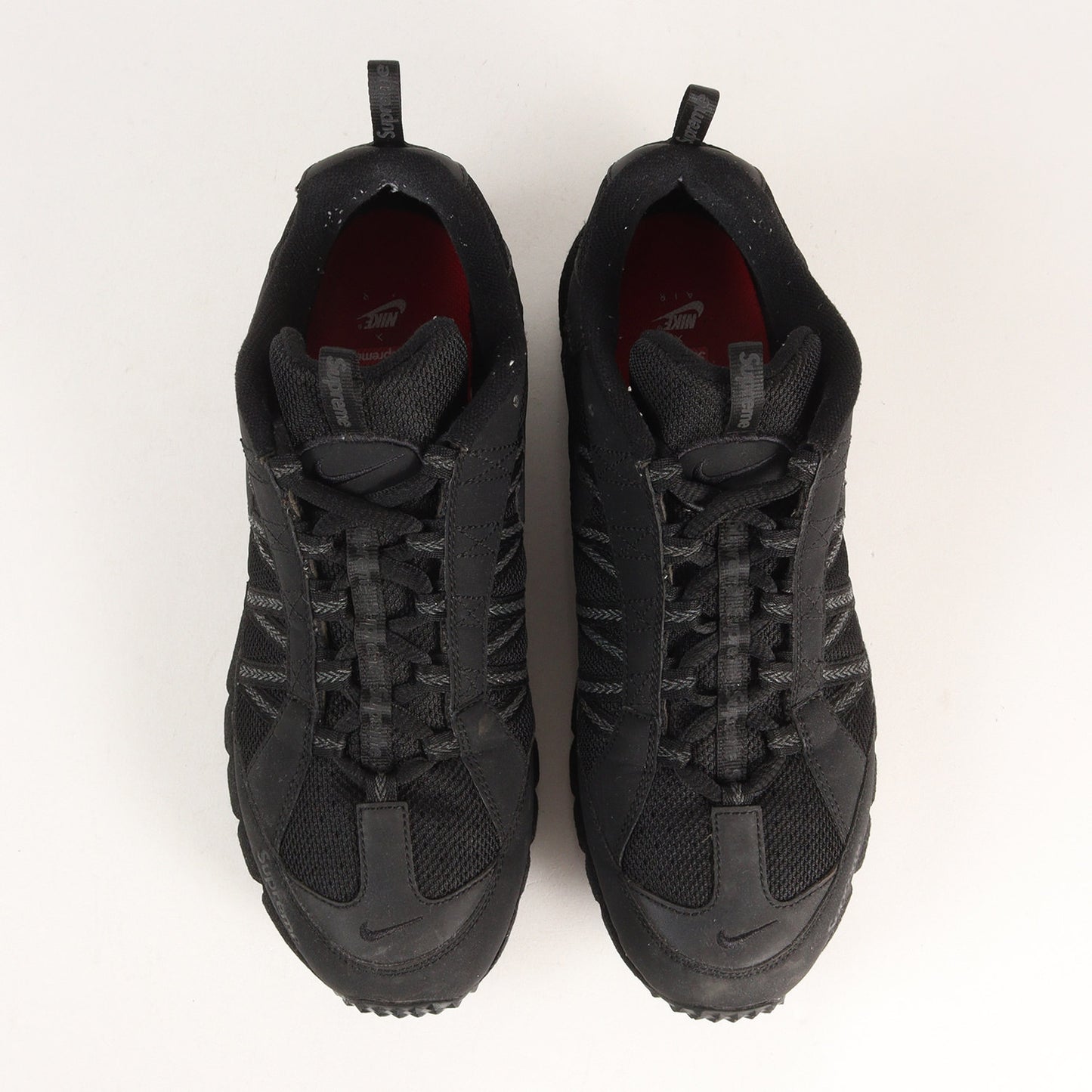 ×NIKE AIR HUMARA 17 / SUPREME (924464-001)