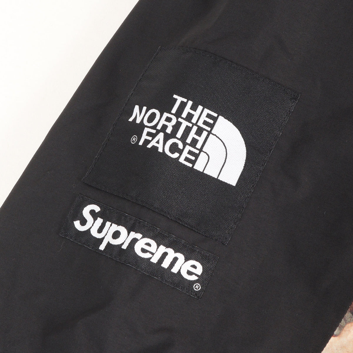 ×THE NORTH FACE リーフ柄 マウンテン ライト ジャケット(Mountain Light Jacket)