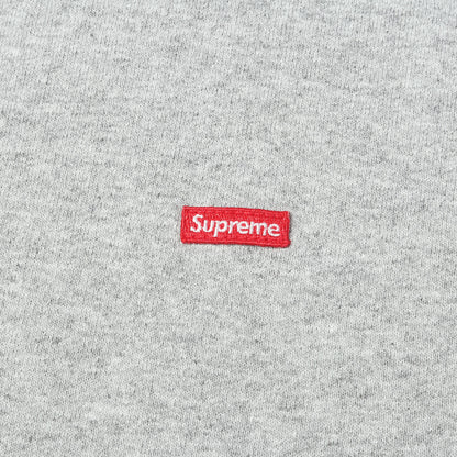 23AW スモールBOXロゴ スウェットパーカー(Small Box Drawcord Hooded Sweatshirt)