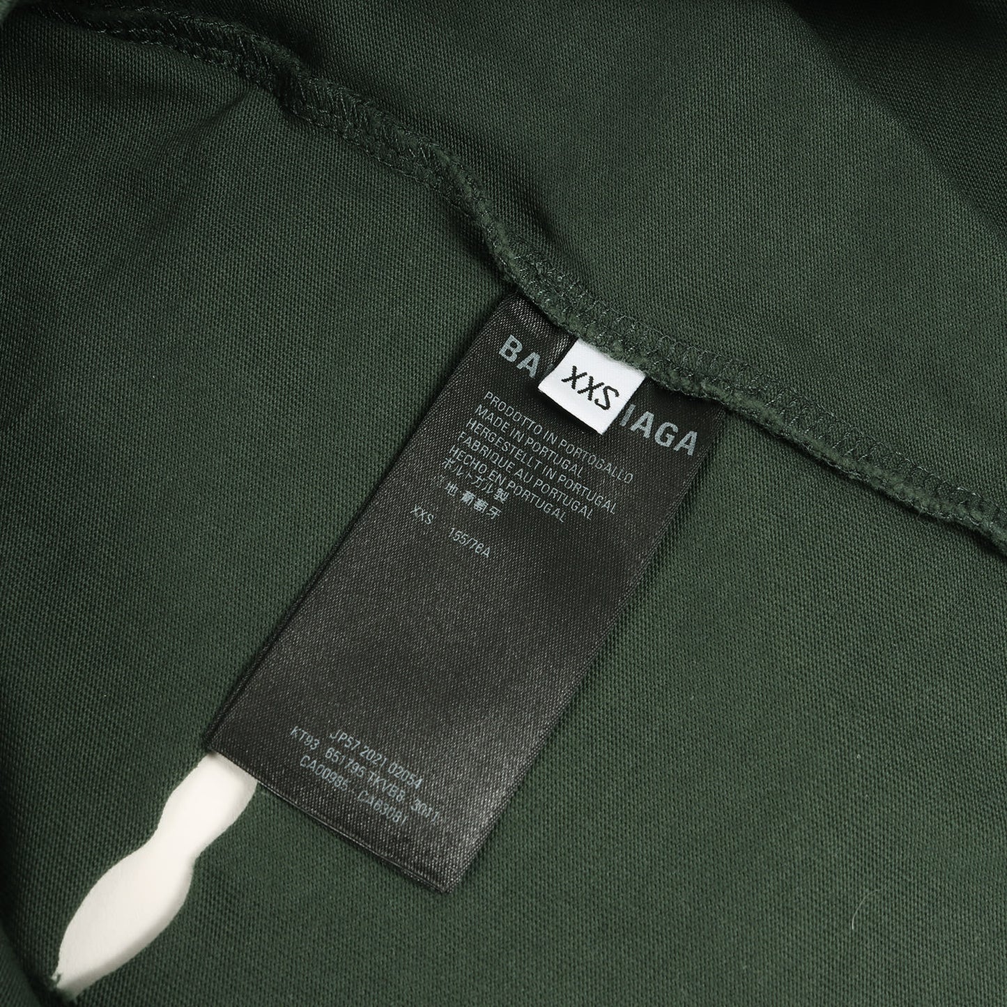 フェード デストロイ加工 ロゴ Tシャツ (Caps Destroyed Flatground Tee 651795 TKVB8)
