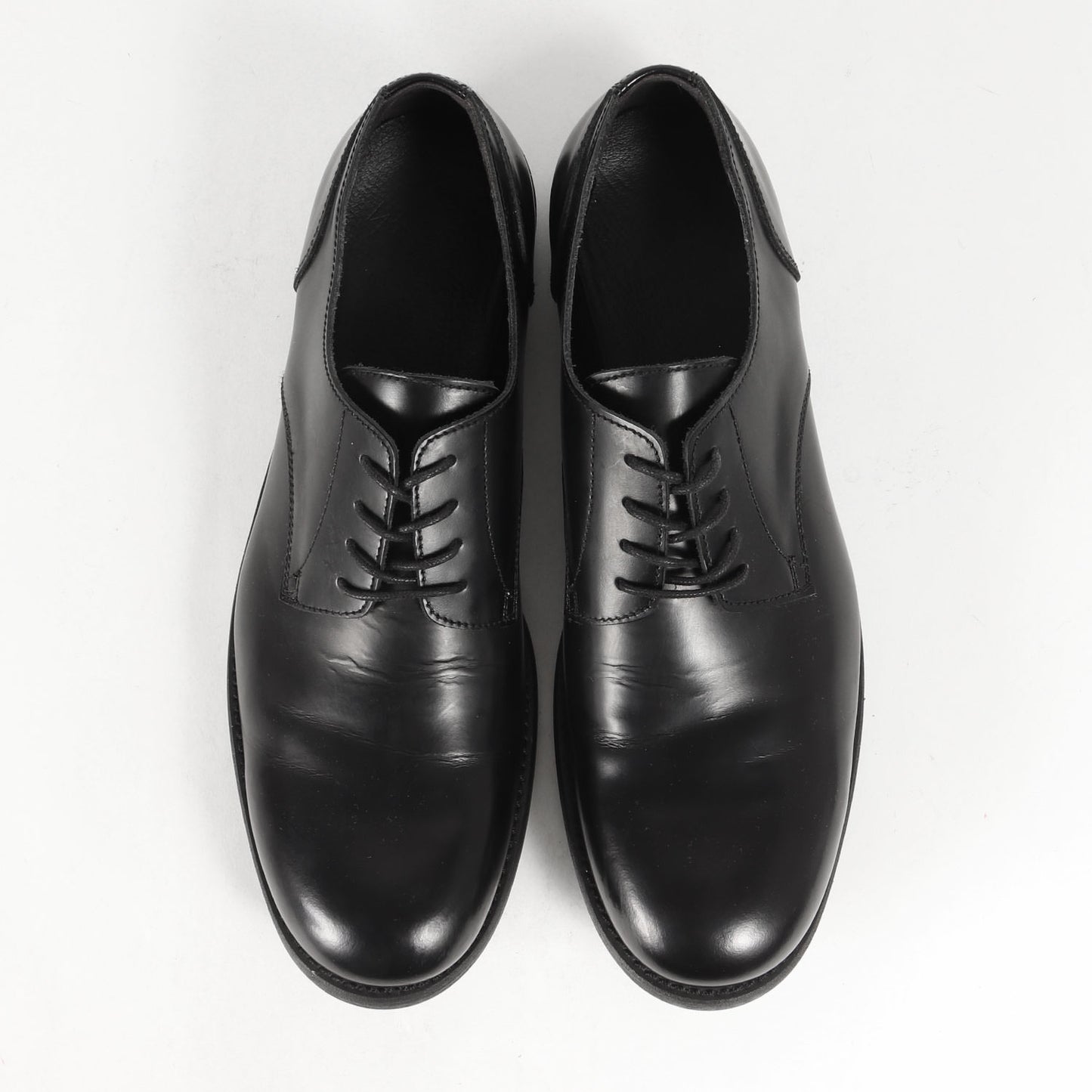 シャイニーグラスレザー プレーントゥ シューズ (SHINY GLASS PLAIN TOE) / COSTUME D'HOMME