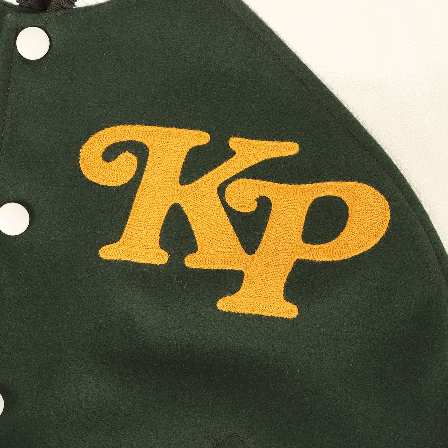 KENZO (ケンゾー) 24SS × VERDY ロゴ パテッド メルトン スタジャン