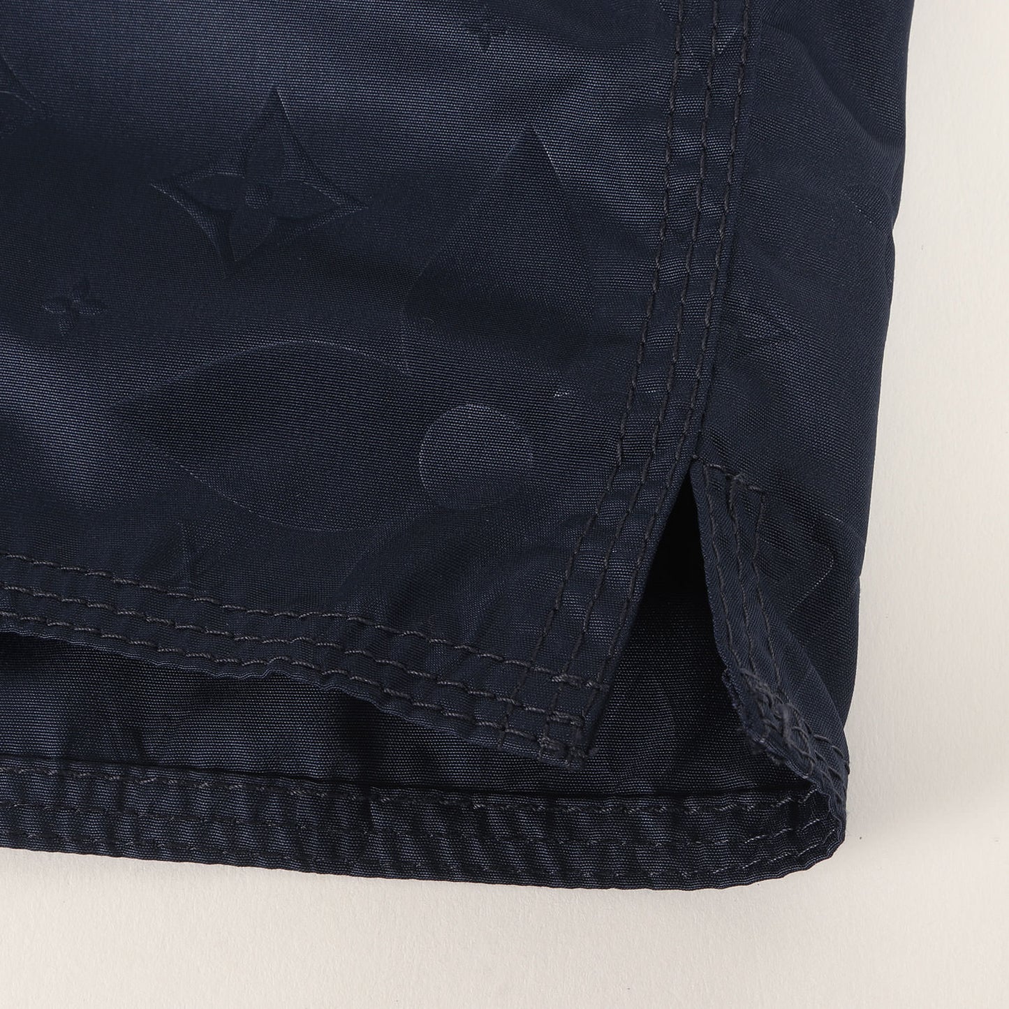 メッシュライナー付き 3Dポケット モノグラム ボード ショーツ (1A5D5Z)