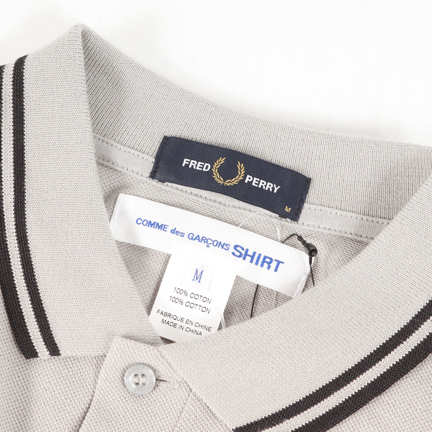 25SS × FRED PERRY バック スローガン メッセージ ロゴ 鹿の子 ポロシャツ (FO-T502)