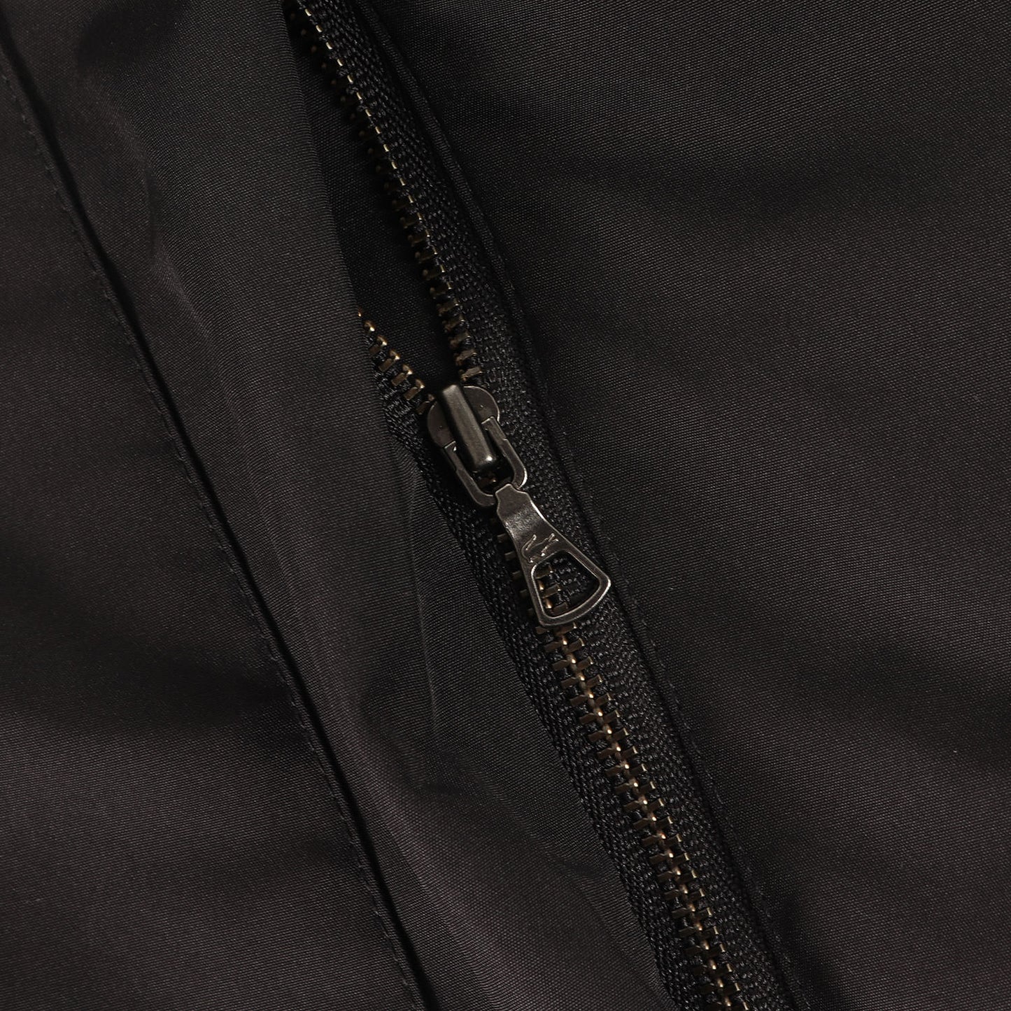 ワンポイント ワニ 刺繍 ポリ ジップアップ ブルゾン ジャケット (CONCEALED HOOD COMBINABLE LIGHTWEIGHT WINDBREAKER JACKET BH8382)