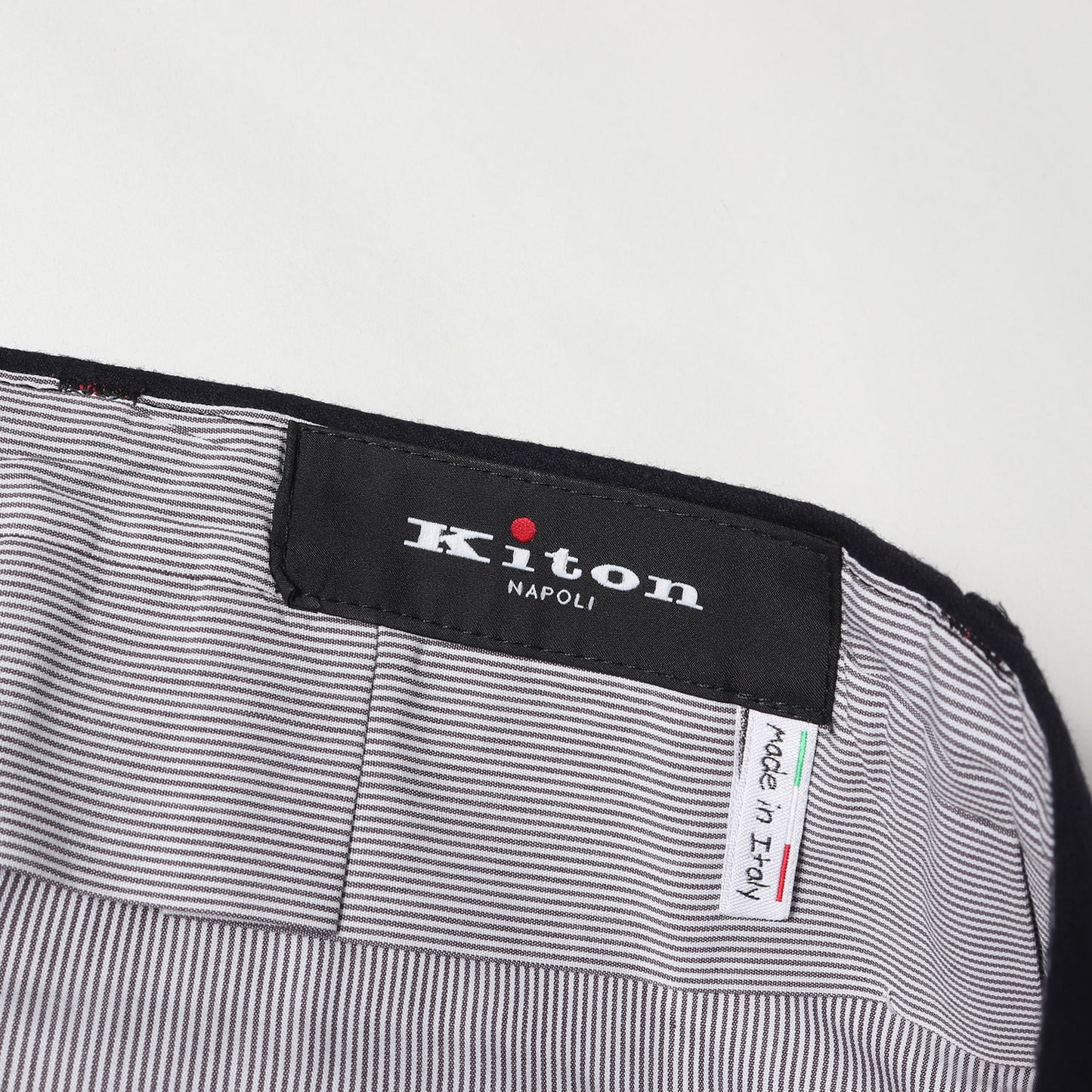 近年モデル スリム テーパード サキソニー トラウザー スラックス パンツ (UFPP79K03177) / MADE IN ITALY