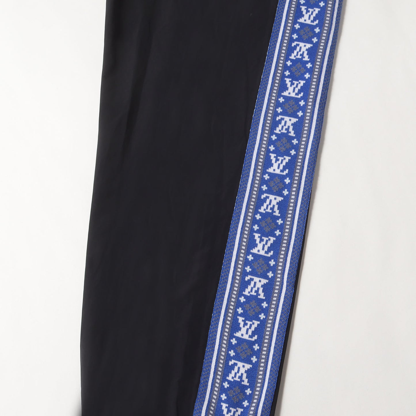 23SS LVフェアアイル ストライプ ナイロン トラックパンツ (RM231M ZED HOY22W)