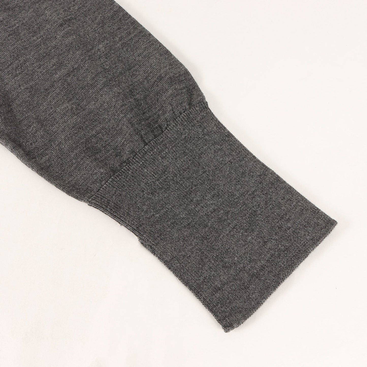 Vネック ハイゲージ ニット セーター