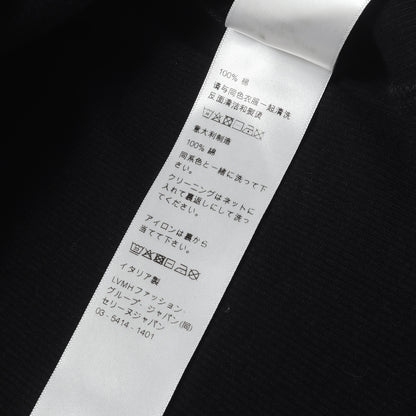 現行モデル ワンポイント トリオンフ刺繍 ヘンリーネック カットソー (long sleeved t-shirt IN RIBBED COTTON JERSEY)