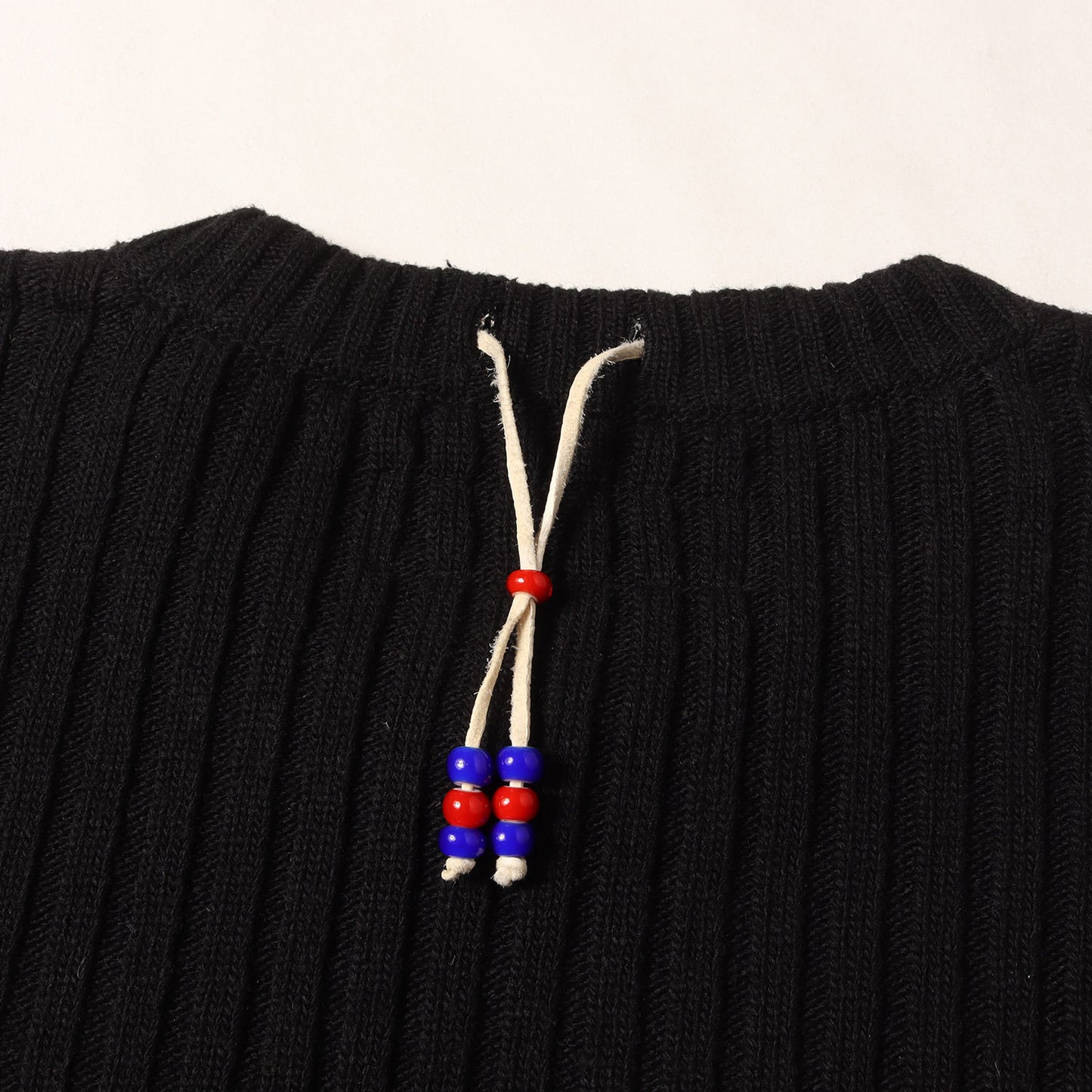 20AW 革紐ビーズ付き クルーネック リブ編み ニット (RIB/EA-KNIT.LS)