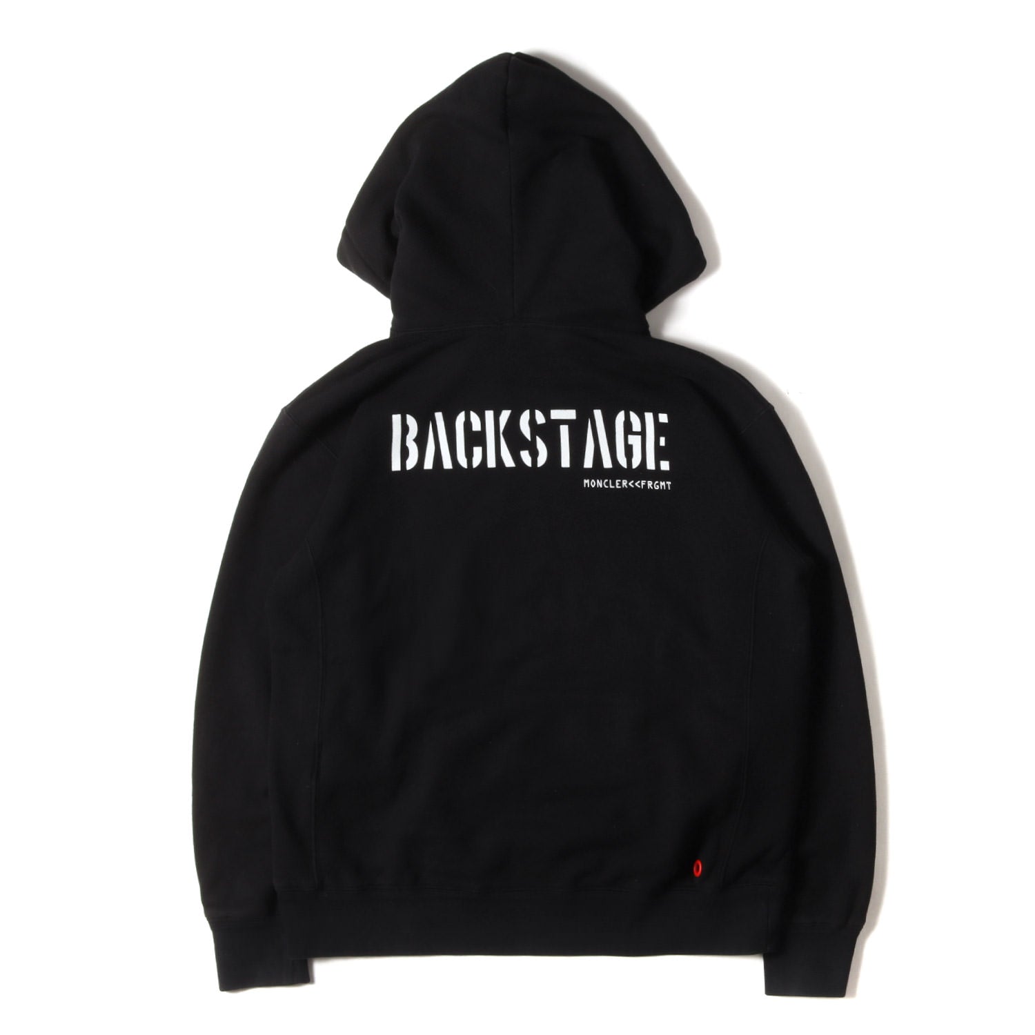 MONCLER モンクレール パーカー ブラック 黒 サイズ:XL | fragment design BACKSTAGE PASSロゴ スウェット パーカー (D209U8203050 809CB) | トップス フーディー コラボ【メンズ】【中古】 MONCLER (モンクレール) ×fragment design BACKSTAGE PASSロゴ